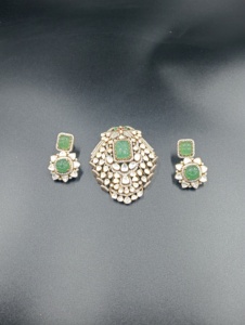 Ensemble collier et boucles d'oreilles assortis Amaira Jewels, plaqué or sur argent, bijoux ethniques pour femmes, design floral, pour fiançailles. - Product Image 6