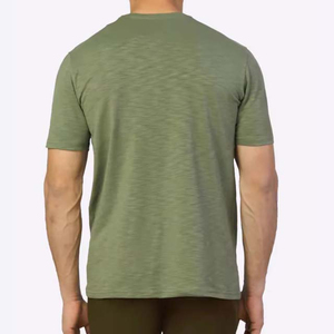 เสื้อยืดคอกลมแขนสั้นสีเขียวมะกอกสำหรับผู้ชาย ทรงเข้ารูป สวมใส่สบาย ผลิตจากผ้าเจอร์ซีย์ถัก โพลีเอสเตอร์/คอตตอน ระบายอากาศได้ดี แห้งเร็ว ปรับแต่งได้ - Product Image 6