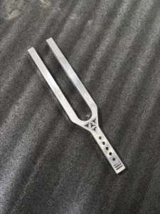 Diapason géant en aluminium poli, ensemble de diapasons géants pour la méditation, le yoga et la thérapie énergétique… - Product Image 5