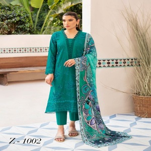 Robes Panjabi pakistanaises brodées sur la pelouse pour femmes Costumes trois pièces Designers pakistanais par Ramsha Vol ANDAAZ - Product Image 2