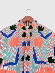 Blouson brodé à la main à motif floral, col mandarin, manches lanternes, grande taille, manteau de printemps pour femme, style carré, en polyester - Product Image 2