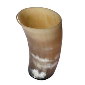 Corne à boire traditionnelle décorative, version verre à shot pour café et vin, caractéristique historique de diverses cultures - Product Image 3