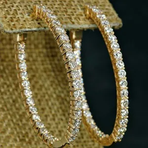 Boucles d'oreilles créoles Moissanite Inside Out en or jaune massif 14 carats, taille ronde VVS1, 3 carats - Product Image 1
