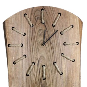 Horloge murale carrée moderne en bois, minimalistes, avec marques à fentes, design artistique, fonctionne à piles, pour la maison et le bureau - Product Image 1