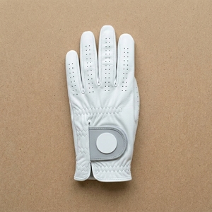 Gant de golf personnalisé en cuir Cabretta pour main gauche, panneaux perforés aux doigts, ajustement souple et flexible, poignet réglable, marque privée OEM - Product Image 1