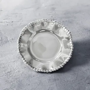 Plateau de rangement en métal fait main finition or pour accessoires de cuisine, salle à manger, rangement de salle de bain et présentoir de bureau - Rond argenté - Product Image 1