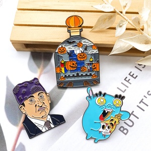 Usine promotionnelle d'insigne de broche en émail doux personnalisé en métal de la série animale - Product Image 4