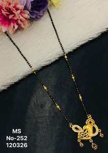 Collar Mangalsutra de Moda con Cadena de Cuentas Negras y Baño de Oro para Mujer |   Joyería para Regalo de Boda, Compromiso o Fiesta - Product Image 3