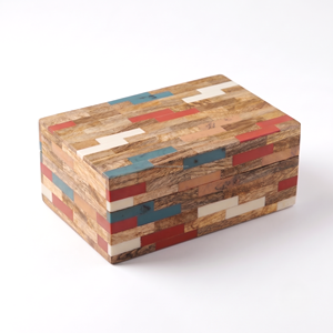 Caja Decorativa de Madera con Diseño de Resina y Madera en Patchwork, Caja de Almacenamiento de Lujo para Interiores Modernos - Product Image 1