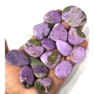 พลอยสติชไทต์สีม่วงธรรมชาติจากออสเตรเลีย รูปทรงและขนาดคละแบบ ขนาดประมาณ 20 ถึง 30 มม. - Product Image 1