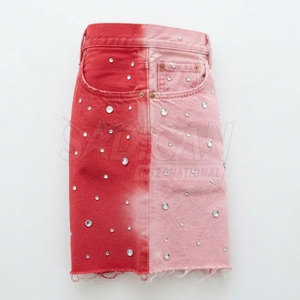 Nouvelle Collection Short Homme en Coton Lavé Décontracté, Grammage Lourd, Effet Délavé au Soleil, Strass, Couleur Unie, Séchage Rapide, Style Streetwear Tendance, Idéal pour l'Été et le Quotidien - Product Image 3