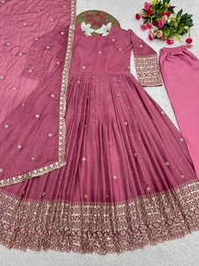 Dernier modèle de costume Anarkali Salwar pour femmes, pour mariage et fêtes, d'un fournisseur et exportateur indien. - Product Image 3