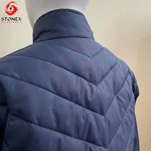 Chaqueta Acolchada Unisex de Alta Calidad con Logotipo Personalizado OEM, Cuello Redondo, Invierno, Ecológica, Impermeable, 100% Poliéster, Posición del Logotipo Personalizada - Product Image 6