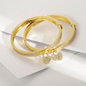 <b>Top</b> Selling Luxury Diamond Bracelet for Women Elegant <b>Gold</b> Plated Bracelet with <b>Sparkling</b> Diamond Design Available For Sale - Product Image 1
