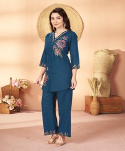 <b>Women</b> Traditional Blue <b>Kurta</b> Set With Floral Embroidery Loose Fit Ankle-Length Casual Wear India Pakistan Style 86775 DIVA-176 - Product Image 1