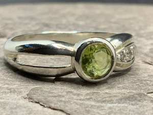 Anillo Vintage de Plata de Ley con Peridoto Verde, Joyería Hecha a Mano con Piedras Preciosas Naturales, Anillo Elegante de Moda, Regalo para Mujer - Product Image 5