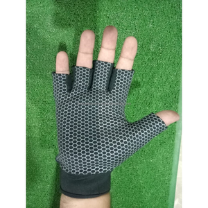 Guantes de lanzamiento de la mejor calidad, precio barato, logotipo personalizado, juegos de lanzamiento antideslizantes, guantes de agarre, guantes de lanzamiento de medio dedo - Product Image 6