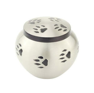 Urne funéraire en laiton pour cendres d'animaux de compagnie, motif empreintes de pattes, gravée, pour cendres funéraires, fournitures funéraires - Product Image 5