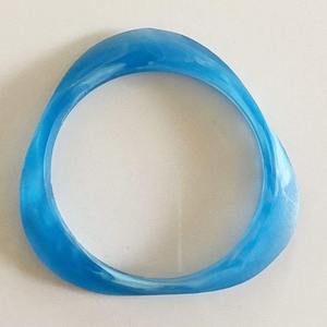 Brazaletes de Resina Hechos a Mano con Impresión Digital, Teñidos Lisos, Accesorios de Moda Premium Hechos a Mano para Mujer, Venta al Por Mayor, Exportación TCE - Product Image 3