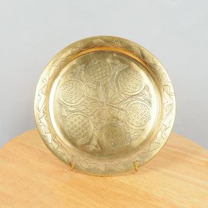 Plateau rond de luxe plaqué or, décor floral en relief, plat de présentation en métal pour mariage, centre de table d'hôtel, décoration intérieure - Product Image 1