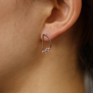 Pendientes de Oro Rosa de 14K con Diamante Geométrico de Corte Brillante Cultivado en Laboratorio - Product Image 5