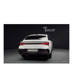 Hyundai Avante Moderne 2025 avec 2 926 km, conduite à gauche, sièges en cuir, caméra de recul - Product Image 4