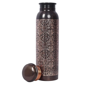 Flacon en cuivre élégant, à motif gravé, oxydé foncé, pour boissons bien-être, pour la maison, les voyages et les fêtes - Product Image 3