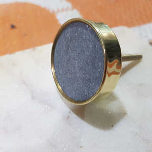 Boutons de meubles en résine de marbre en laiton faits à la main de luxe Collection indienne pour armoire cuisine garde-robe vente en vrac - Product Image 1