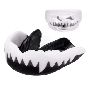 Protector Bucal Deportivo de Goma de Alta Calidad para Fútbol y Voleibol, Diseño Moderno, Color Personalizado, Protección para Dientes y Labios - Product Image 1
