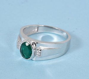 แหวนหมั้นและแต่งงานเพชรและมรกตทรงรีจากแซมเบียแท้ ทอง 14K ของขวัญวันพ่อ - Product Image 1