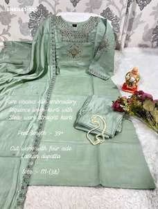 Conjunto de Kurti, Pantalón y Dupatta de viscosa de seda de primera calidad con bordado de lentejuelas para fiestas, proveedor de moda femenina de Surat. - Product Image 2