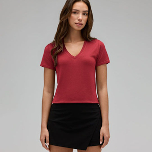 Nueva camiseta de cuello en V personalizada, de moda, para mujer, holgada, de manga corta, 100% algodón, para verano, servicio OEM - Product Image 3