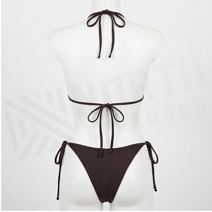 Ensemble de bikini uni pour femme avec détails rivetés, bas à nouer sur les côtés, en spandex et polyester extensible, maillot de bain - Product Image 2