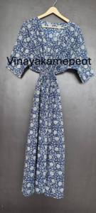 Kimono informal de algodón 100% hecho a mano con estampado Sanganeri en azul índigo, elegante, con cuello en V, manga 3/4 y cintura alta para mujer. - Product Image 6