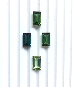 Piedra de turmalina verde natural de 16.43 quilates con corte baguette para la elaboración de joyería fina. - Product Image 2