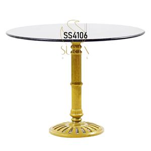 Table d'extérieur ronde artisanale de créateur indien régulier dessus en marbre pieds solides en fonte hôtels centres de villégiature restaurants salles à manger - Product Image 1