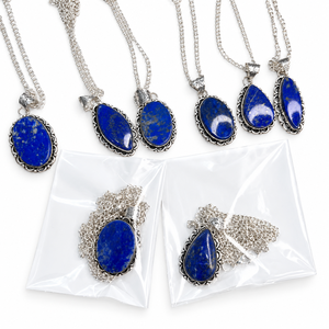 Proveedor mayorista de collares con colgante de lapislázuli natural, con engaste en tono plata antigua, joyería vintage con piedras preciosas para hombres y mujeres. - Product Image 4