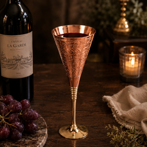 Gobelet à vin en cuivre artisanal, verre à champagne gravé motif floral, calice en métal, vaisselle de bar de luxe, vente en gros - Product Image 3