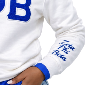 ZPB เสื้อสเวตเตอร์เชนิลล์สีขาวผู้หญิงตัวอักษรกรีกเซต้า ฟี เบต้าเสื้อสเวตเตอร์ปักสีน้ำเงินเสื้อสวมหัวลำลอง - Product Image 3