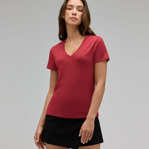 Nueva camiseta de cuello en V personalizada, de moda, para mujer, holgada, de manga corta, 100% algodón, para verano, servicio OEM - Product Image 1