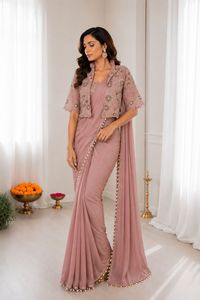 Sari de crepé de seda con bordado de lentejuelas, listo para usar, para fiestas, con blusa y chaqueta completamente cosidas. - Product Image 2