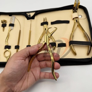 Pince à pression professionnelle en or pour extensions de cheveux au plasma avec rasoir, ciseaux, crochet à boucle et pinces de sectionnement des cheveux, logo personnalisé - Product Image 5