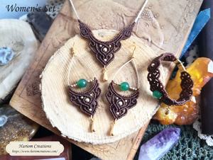 Conjunto de Joyería de Macramé con Piedras Preciosas Verdes Naturales, Collar, Aretes y Pulsera Boho Hechos a Mano, Cristales Curativos - Product Image 2