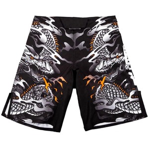 Pantalones Cortos Deportivos MMA Rojos y Negros para Hombre, Sublimados, de Secado Rápido, Corte Regular - Product Image 4