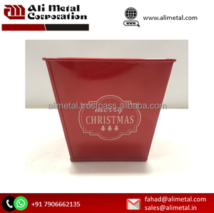 Jingle Bell Blooms Christmas Planter galvanizado Jardín Decoración interior al aire libre y totalmente personalizable - Product Image 2