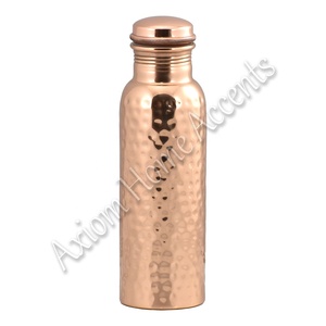 Meilleure vente Axiom Home Accents Bouteille d'eau de gymnastique en cuivre pur fait à la main avec des bienfaits ayurvédiques pour la santé Verres de longue durée - Product Image 4