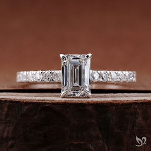Anillo de Compromiso y Boda de Lujo con Diamante Cultivado en Laboratorio de Corte Esmeralda de 1 Quilate, Banda Pavé Tipo Catedral, Certificado IGI, Oro Blanco de 10K, Regalo para Fiesta - Product Image 1