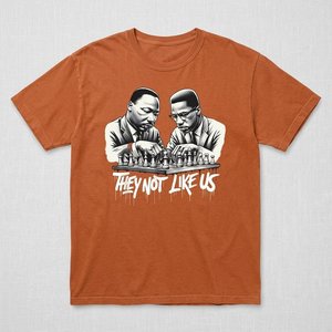 Fournisseur en gros de t-shirts en coton pour femmes, couleur orange, impression de logo personnalisée, coupe classique, grammage normal, t-shirt uni de haute qualité - Product Image 1