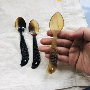 Las cucharas de cuerno de búfalo natural más vendidas del año 2026, comúnmente utilizadas para comer caviar, servir ensaladas y degustar platos finos. - Product Image 2