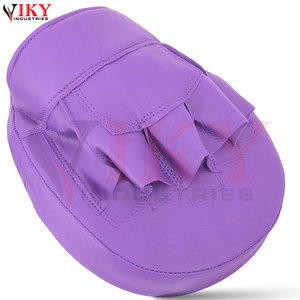 Mitaines d'entraînement de qualité supérieure avec rembourrage en mousse haute densité, coussinets de frappe durables pour les arts martiaux, le kickboxing et le karaté - Product Image 3